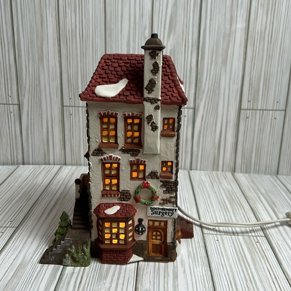 Dept 56 C.H. Watt Physician #5568-9 Dickens' Village Series Heritage Village - Picture 11 of 11